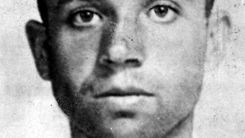 En ninguna biografía anterior se habla de la influencia que tuvo Almarcha en el destino final de Hernández. En ninguna biografía anterior se habla de la influencia que tuvo Almarcha en el destino final de Hernández.