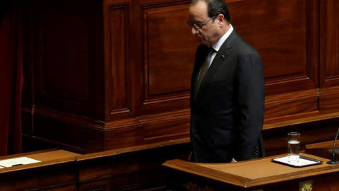 François Hollande, tras su discurso en Versalles. / EFE François Hollande, tras su discurso en Versalles. / EFE