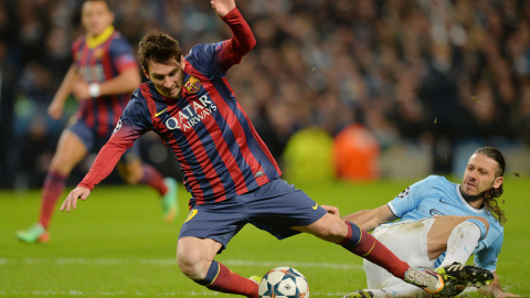 Demichelis, en el momento en que hace falta a Messi en 2014 que le cuesta la expulsión. AFP / PAUL ELLIS