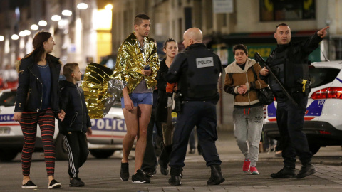 El Ayuntamiento de Saint Denis pide a todos los vecinos de la ciudad que se abstengan de salir de casa.- REUTERS.