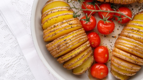 Patatas Hasselback. Patatas Hasselback