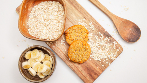Galletas caseras de avena y plátano. Galletas de avena y plátano.