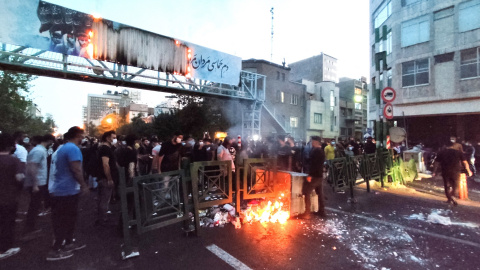 Protestas en Teherán por el asesinato de Mahsa Amini. -REUTERS Protestas en Teheran por el asesinato de Mahsa Amini. -REUTERS