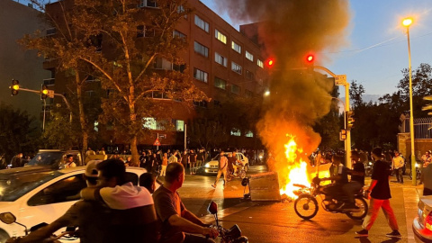 Las protestas continúan en Teherán y otras ciudades de Irán tras la muerte de Mahsa Amini después de su detención por parte de la Policía de la Moral. -WERT ASIA NEWS AGENCY / REUTERS Las protestas continúan en Teherán y otras ciudades de Irán tras la muerte de Mahsa Amini después de su detención por parte de la Policía de la Moral. -WERS ASIA NEWS AGENCY / REUTERS