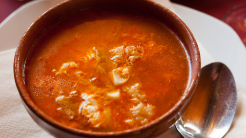 Sopa de ajo. Sopa de ajo.