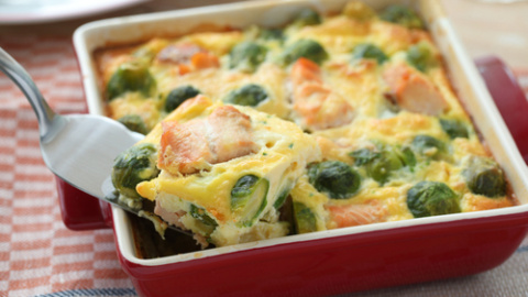 Gratinado de salmón y brócoli. Gratinado de salmón y brócoli.