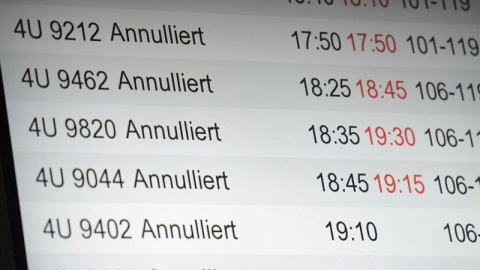 Vista de varios vuelos cancelados de la compañía Germanwings en el aeropuerto de Düsseldorf.- EFE