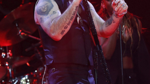 Poco importa que no ande muy certero en sus últimos discos, porque en vivo sigue igual de... vivo.  "Os prometo que no pasará tanto tiempo para mi próxima visita", ha dicho entre aplausos hacia el final.