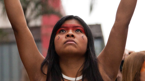 Una miembro del pueblo xingú en una manifestación en Sao Paulo en agosto de 2011. - AFP Una miembro del pueblo xingú en una manifestación en Sao Paulo en agosto de 2011. - AFP