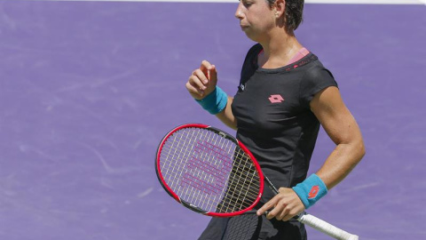 Carla Suárez, durante un momento del partido ante Serena Williams. EFE/EPA/ERIK S. LESSER Carla Suárez, durante un momento del partido ante Serena Williams. EFE/EPA/ERIK S. LESSER