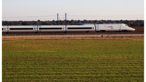 El tren AVE de Málaga a Madrid. E.P./RENFE El tren AVE de Málaga a Madrid. E.P./RENFE