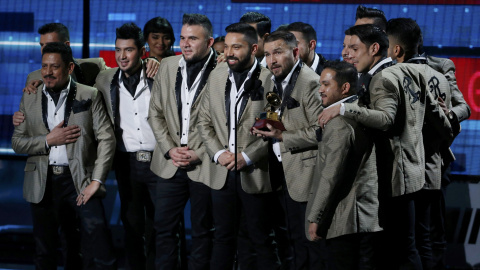 El mejor álbum de música banda se lo llevó "Mi vicio más grande", de Banca el Recodo.- REUTERS