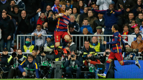 Suárez celebra su gol