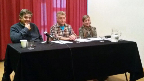 Rueda de prensa celebrada ayer en Pamplona, donde se presentó la moción que será debatida el viernes Rueda de prensa celebrada ayer en Pamplona, donde se presentó la moción que será debatida el viernes