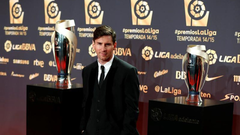 El delantero argentino del FC Barcelona Lionel Andrés Messi posa a su llegada a la gala de los premios de LaLiga. /EFE El delantero argentino del FC Barcelona Lionel Andrés Messi posa a su llegada a la gala de los premios de LaLiga. /EFE