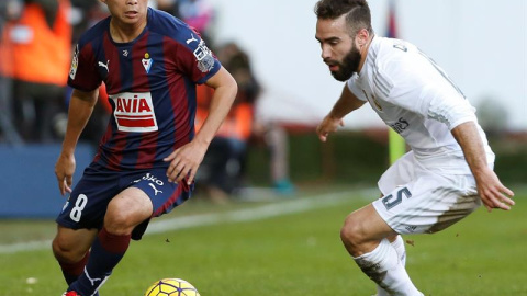 Carvajal, durante el partido ante el Eibar. EFE/Juan Herrero Carvajal, durante el partido ante el Eibar. EFE/Juan Herrero