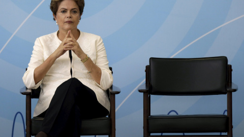La presidenta de Brasil, Dilma Rousseff, en un acto en el Palacio Planalto (sede del Gobierno), en Brasilia, a finales del pasado noviembre. REUTERS/Ueslei Marcelino La presidenta de Brasil, Dilma Rousseff, en un acto en el Palacio Planalto (sede del Gobierno), en Brasilia, a finales del pasado noviembre. REUTERS/Ueslei Marcelino