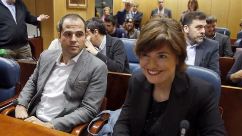 Dolores González Pastor, en la imagen junto a Ignacio Aguado, que preside la comisión de investigación sobre corrupción. / EFE Dolores González Pastor, en la imagen junto a Ignacio Aguado, que preside la comisión de investigación sobre corrupción. / EFE