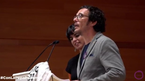 El alcalde Cádiz cantando una chirigota El alcalde Cádiz cantando una chirigota