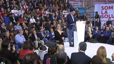 Pedro Sánchez en el acto de su partido en L'Hospitalet Pedro Sánchez en el acto de su partido en L'Hospitalet