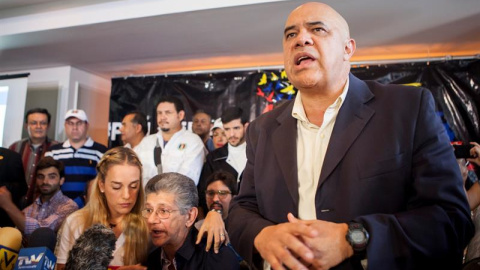 "Me quieren matar", afirmó Tintori en una rueda de prensa y responsabilizó al presidente de Venezuela, Nicolás Maduro, del "atentado" del que, dijo, fue víctima ayer en el poblado de Altagracia de Orituco, en el estado Guarico.- EFE "Me quieren matar", afirmó Tintori en una rueda de prensa y responsabilizó al presidente de Venezuela, Nicolás Maduro, del "atentado" del que, dijo, fue víctima ayer en el poblado de Altagracia de Orituco, en el estado Guarico.- EFE