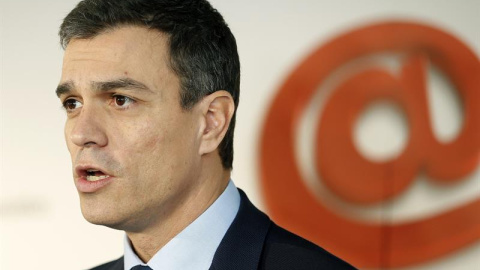 Pedro Sánchez, candidato del PSOE al 20-D, en la charla organizada por el Periódico de Catalunya. EFE/Andreu Dalmau Pedro Sánchez, candidato del PSOE al 20-D, en la charla organizada por el Periódico de Catalunya. EFE/Andreu Dalmau