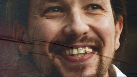 Imagen electoral de Podemos con el rostro de Pablo Iglesias. REUTERS/Jon Nazca