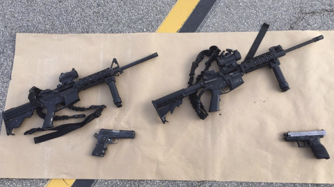 Armas confiscadas del ataque del miércoles pasado en San Bernardino, California. REUTERS