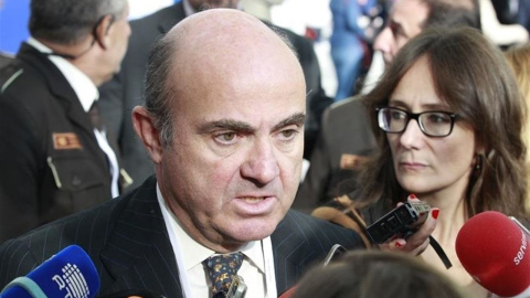 De Guindos dice que el contrato único de Ciudadanos abarata el despido.- EUROPA PRESS De Guindos dice que el contrato único de Ciudadanos abarata el despido.- EUROPA PRESS