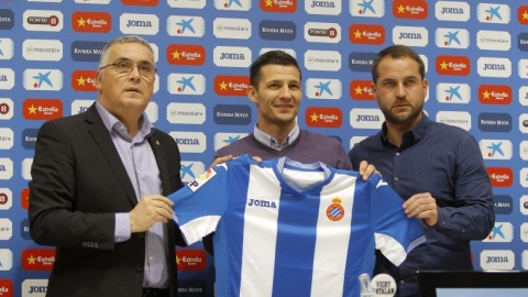 Galca (c), durante su presentación como entrenador del Espanyol. Galca (c), durante su presentación como entrenador del Espanyol.