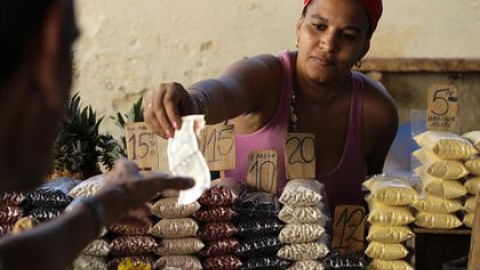 Transacción económica. EUROPA PRESS