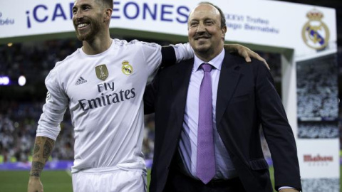 El capitán del club madridista, Sergio Ramos, junto con el técnico del equipo, Rafael Benítez El capitán del club madridista, Sergio Ramos, junto con el técnico del equipo, Rafael Benítez