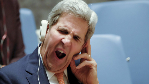El secretario de Estado de EEUU, John Kerry, bosteza durante una reunión del Consejo de Seguridad en la sede de Naciones Unidas.- EDUARDO MUÑOZ (REUTERS)