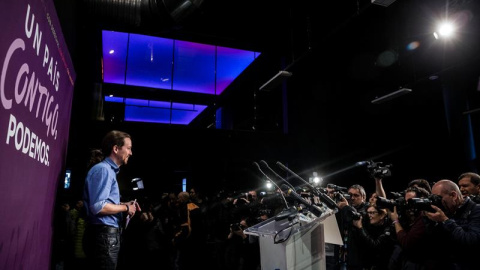 Pablo Iglesias durante la rueda de prensa de este lunes para ofrecer su valoración de los resultados electorales. /EFE