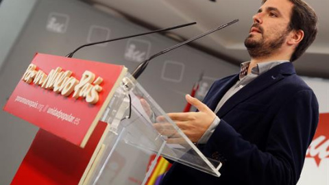 El candidato de IU-Unidad Popular a la presidencia del Gobierno, Alberto Garzón, en la rueda de prensa del pasado lunes en la que analizó los resultados de las elecciones generales del 20-D. EFE/J. J. Guillén El candidato de IU-Unidad Popular a la presidencia del Gobierno, Alberto Garzón, en la rueda de prensa del pasado lunes en la que analizó los resultados de las elecciones generales del 20-D. EFE/J. J. Guillén