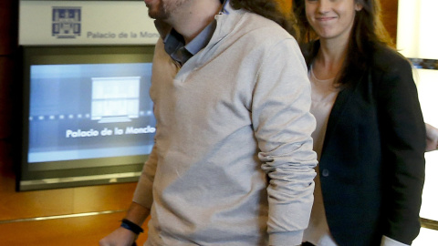 El secretario general de Podemos, Pablo Iglesias, se dirige a la rueda de prensa que ha ofrecido al término de la reunión con el presidente del Gobierno español en funciones, Mariano Rajoy, en el Palacio de la Moncloa. EFE/BALLESTEROS El secretario general de Podemos, Pablo Iglesias, se dirige a la rueda de prensa que ha ofrecido al término de la reunión con el presidente del Gobierno español en funciones, Mariano Rajoy, en el Palacio de la Moncloa. EFE/BALLESTEROS