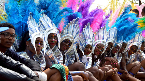 Artistas sonríen durante el festival anual en Calabar, Nigeria./REUTERS