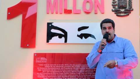 El presidente venezolano, Nicolás Maduro, durante la ceremonia de entrega de la vivienda social un millón, cerca de Caracas. EFE El presidente venezolano, Nicolás Maduro, durante la ceremonia de entrega de la vivienda social un millón, cerca de Caracas. EFE