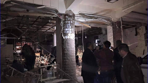 Estado de uno de los restaurantes de cristianos asirios atacados por Daesh en los últimos días