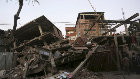 Una de las calles de la ciudad india de Imphal, tras el terremoto de este lunes, 4 de enero de 2016. REUTERS Una de las calles de la ciudad india de Imphal, tras el terremoto de este lunes, 4 de enero de 2016. REUTERS