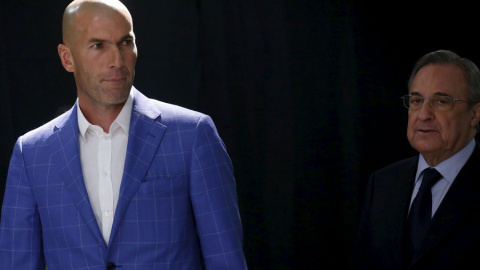 Zidane y Florentino Pérez, antes de la comparecencia. REUTERS/Juan Medina Zidane y Florentino Pérez, antes de la comparecencia. REUTERS/Juan Medina