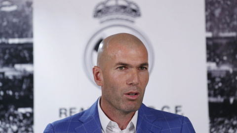 Zidane, durante su comparecencia al ser presentado como nuevo entrenador del Madrid. REUTERS/Juan Medina Zidane, durante su comparecencia al ser presentado como nuevo entrenador del Madrid. REUTERS/Juan Medina