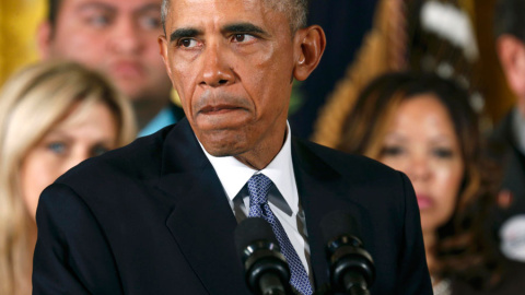 Obama se emociona durante su comparecencia. REUTERS/Kevin Lamarque