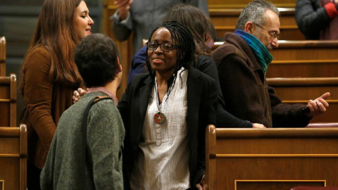 La diputada por Alicante de Compromís-Podemos, Rita Bosaho, en el hemiciclo del Congreso.- EFE