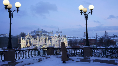 Plaza central de Moscú cubierta de nieve. REUTERS/Maxim Zmeyev