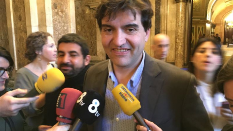 Sergi Sabrià (JxSí) - JxSí pacta con los grupos y sindicatos pagar en tres años la paga extra de 2012 a los funcionarios./EUROPA PRESS Sergi Sabrià (JxSí) - JxSí pacta con los grupos y sindicatos pagar en tres años la paga extra de 2012 a los funcionarios./EUROPA PRESS