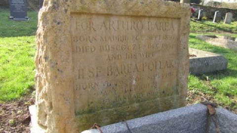 Lápida del escritor Arturo Barea Lápida del escritor Arturo Barea