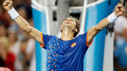 Ferrer celebra su victoria sobre Isner en el Open de Australia. REUTERS/Brandon Malone Ferrer celebra su victoria sobre Isner en el Open de Australia. REUTERS/Brandon Malone