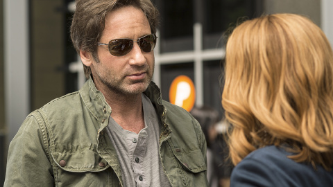 La búsqueda de redención de Chris Carter, Mulder y Scully fieles a sus orígenes, referencias a la actualidad y una trama enrevesada componen la tarjeta de presentación de ‘Expediente X’ en su regreso.- FOX La búsqueda de redención de Chris Carter, Mulder y Scully fieles a sus orígenes, referencias a la actualidad y una trama enrevesada componen la tarjeta de presentación de ‘Expediente X’ en su regreso.- FOX