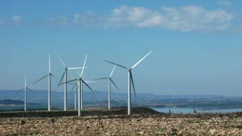 El concurso adjudicó la explotación de 1.200 megawatios de potencia de los que solo se han instalado 83.